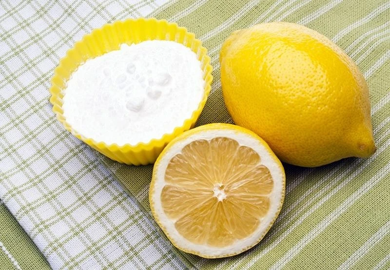 5 Reasons To Start Using Natural Cleaners