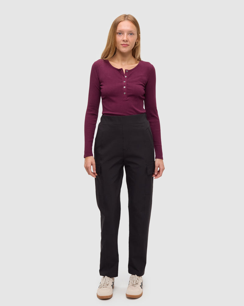 Black-High-Rise-Tapered-InMotion-Pant