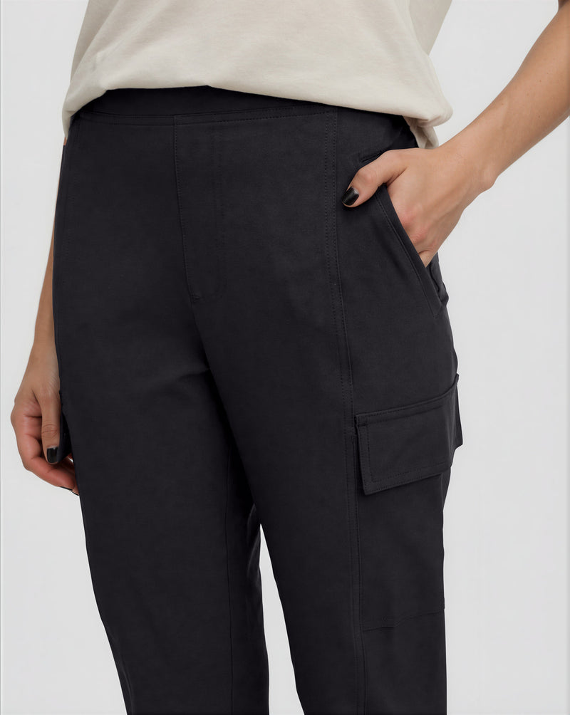 Black-High-Rise-Tapered-InMotion-Pant