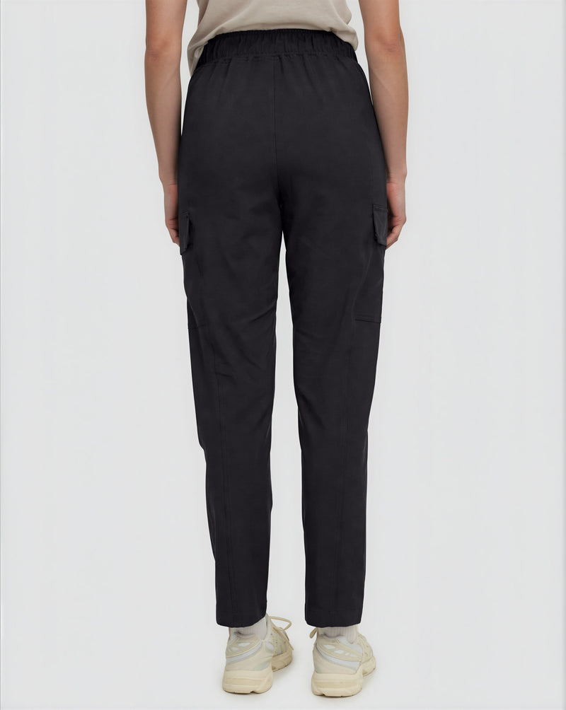 Black-High-Rise-Tapered-InMotion-Pant