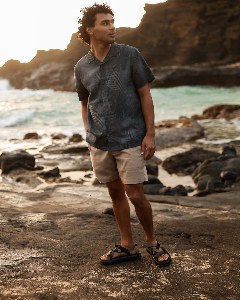 Black-Relax-Shortsleeve-Graphic-Button-Up