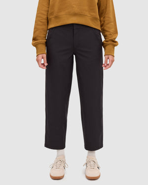 Black-Women_s-Cropped-Mid-rise-Pant *Model is 5'8", wearing size S/4