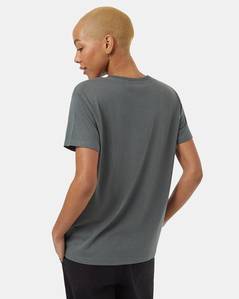 Green-Luke-Swinson-Crew-Neck-Graphic-Shortsleeve-T-Shirt