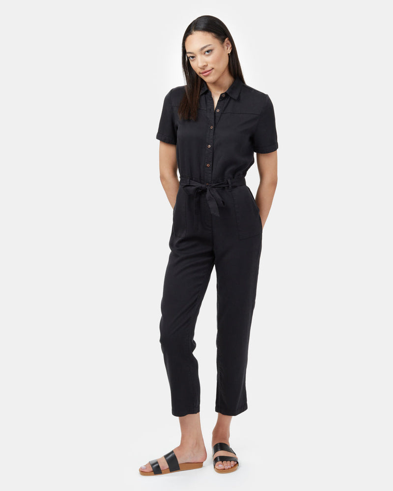 Black Women's Collared Shortsleeve Romper